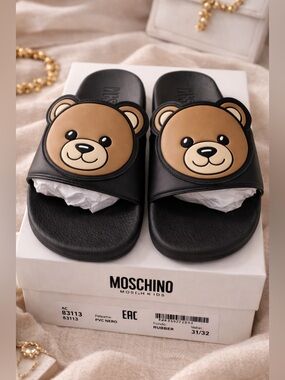 Moschino Kids Teddy Appliqué Slides black EU 31/32 US 13–1 NWT